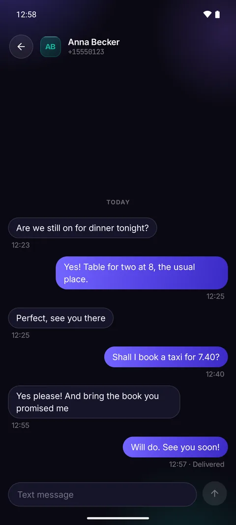 A conversation with Anna Becker in the dark theme, with sent and received bubbles and a Delivered status.